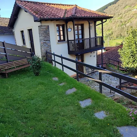 Chalet La Casina De Santulaya *