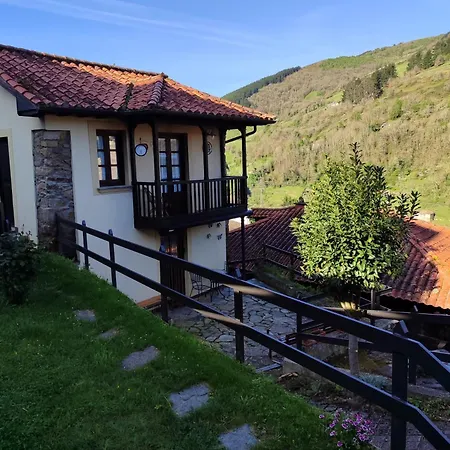 Chalet La Casina De Santulaya Adrales
