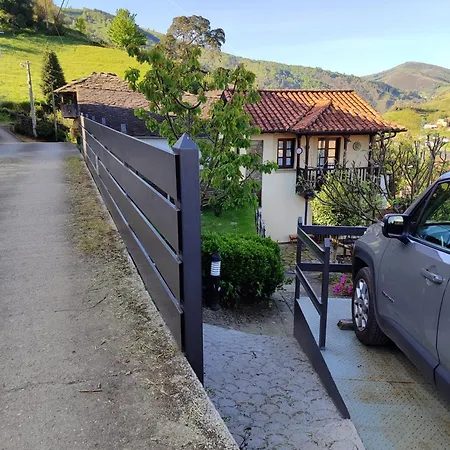 La Casina De Santulaya Chalet Adrales