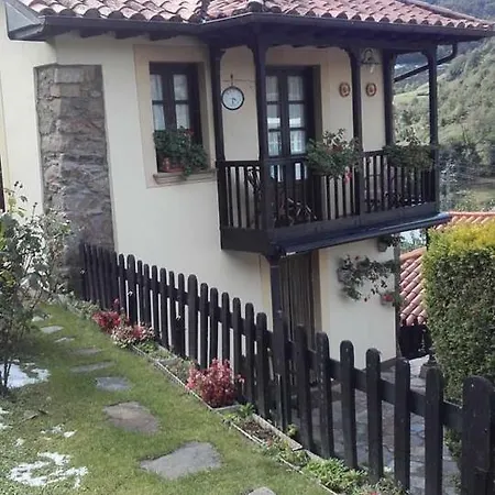 Chalet La Casina De Santulaya *